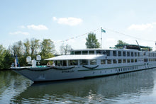 Taking in 3 countries: The Danube and its traditions (port-to-port cruise)