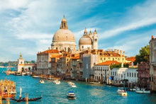 Venice_Grand Canal and Basilica SantamariadellaSalute