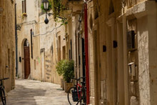Lecce_Photo by Neil Bates on Unsplash