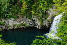 Jeju Island_waterfall