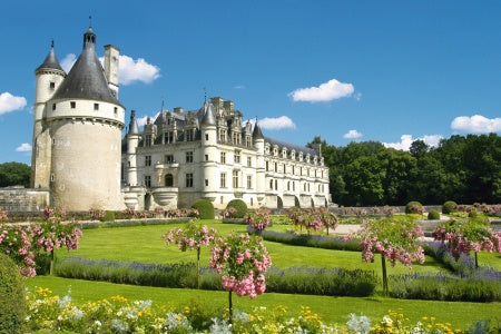 From the Chateaux of Chambord and Chenonceau to the Loire Valley